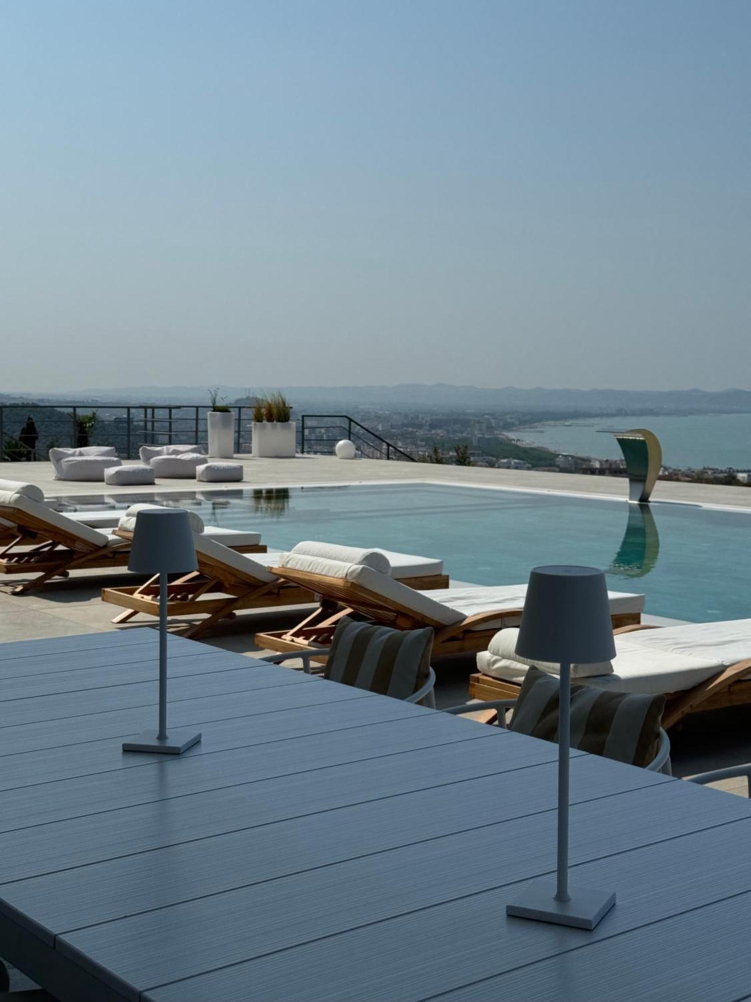 Villa Esmi Durres Kryemëdhej Eksteriør billede