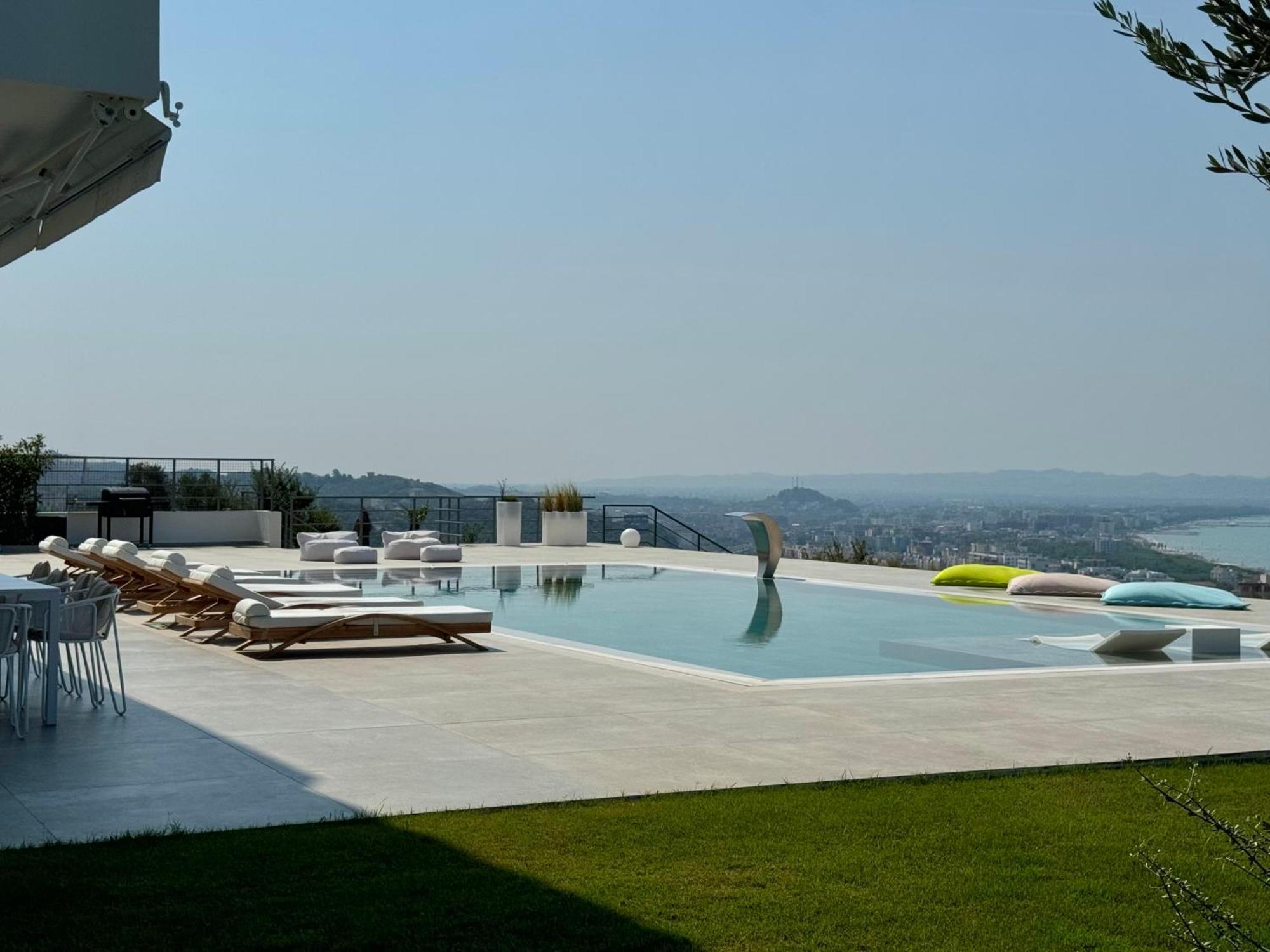 Villa Esmi Durres Kryemëdhej Eksteriør billede