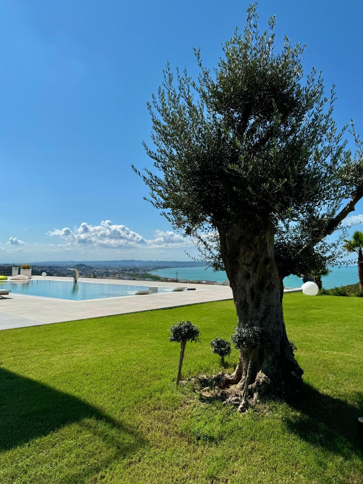 Villa Esmi Durres Kryemëdhej Eksteriør billede
