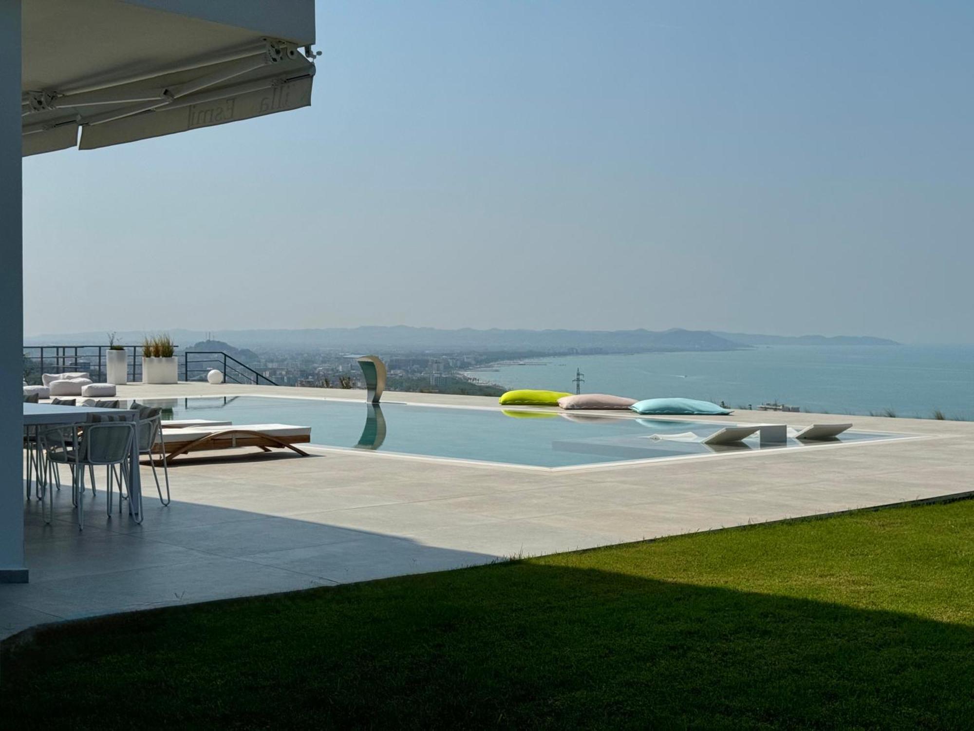 Villa Esmi Durres Kryemëdhej Eksteriør billede