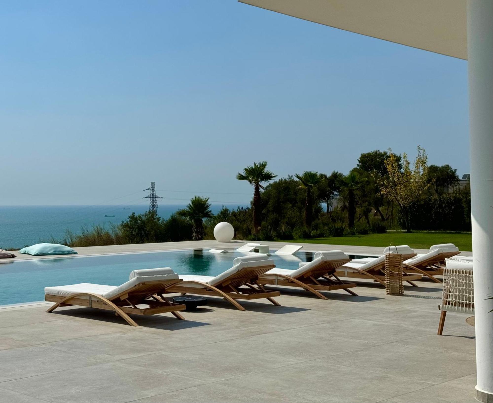Villa Esmi Durres Kryemëdhej Eksteriør billede