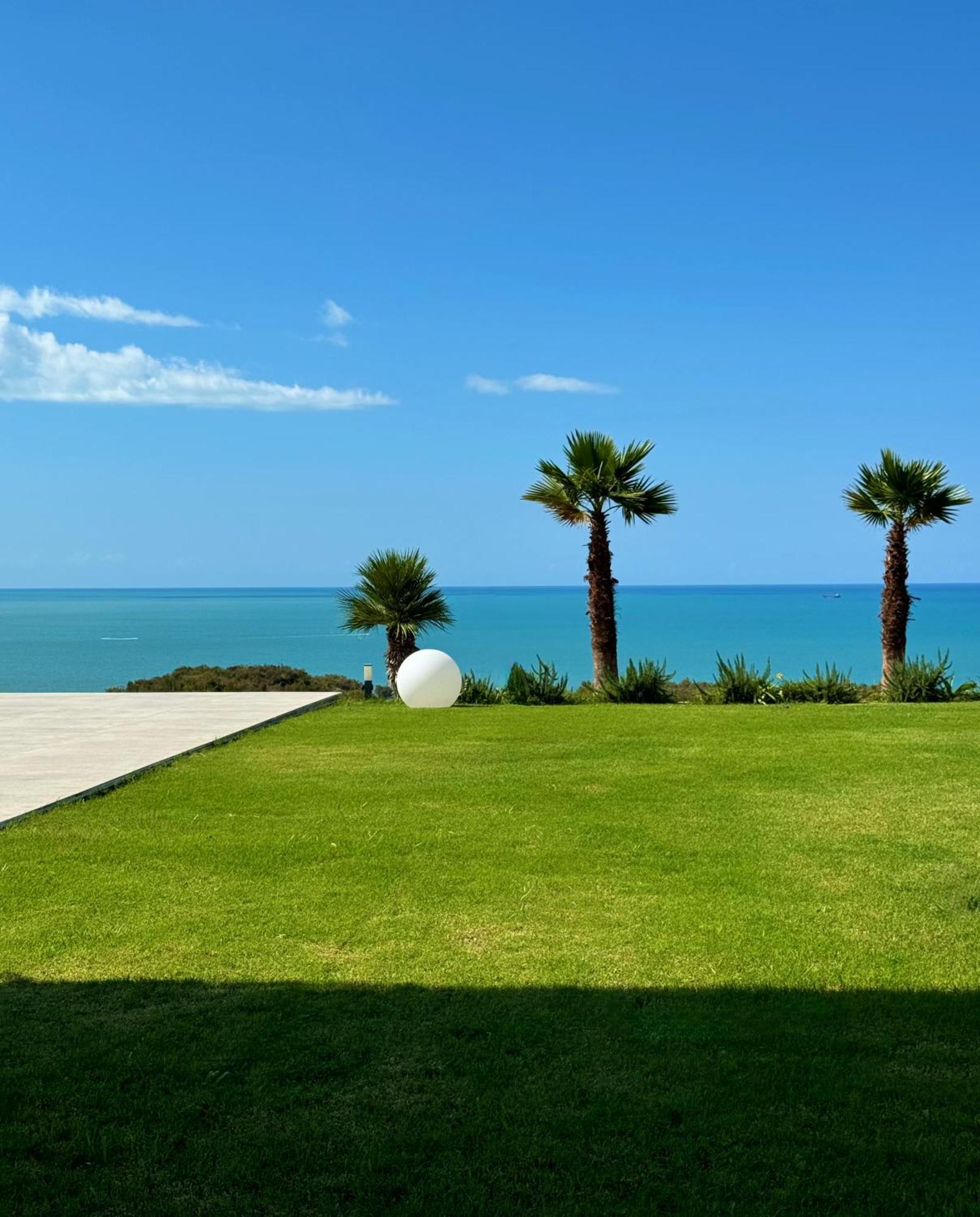 Villa Esmi Durres Kryemëdhej Eksteriør billede