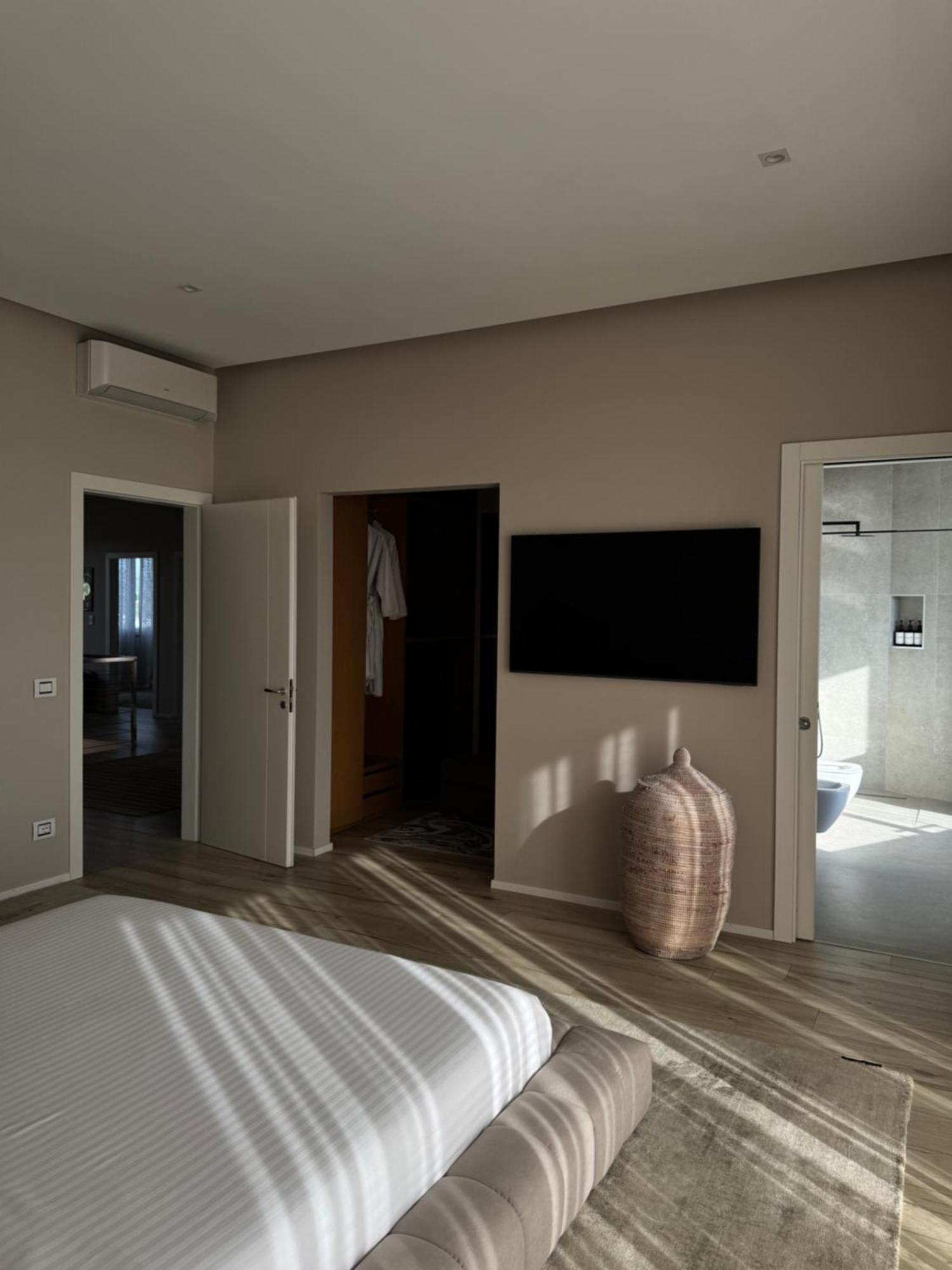 Villa Esmi Durres Kryemëdhej Eksteriør billede